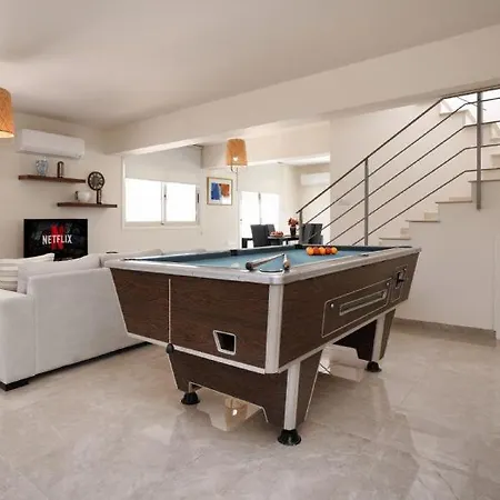 Villa Adonia - 30m From Pernera