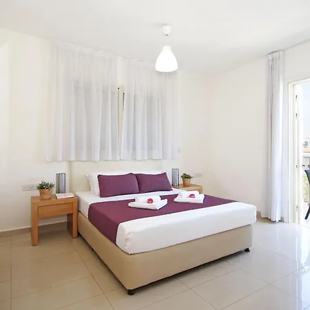 Vilă Adonia - 30m From Pernera Protaras