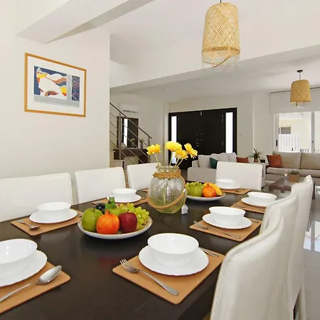 Adonia - 30m From Pernera Protaras