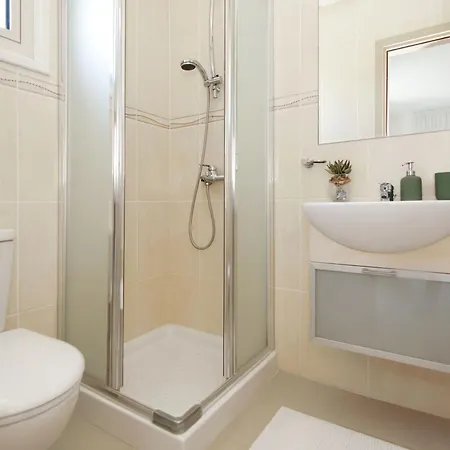 Adonia - 30m From Pernera Villa Protaras