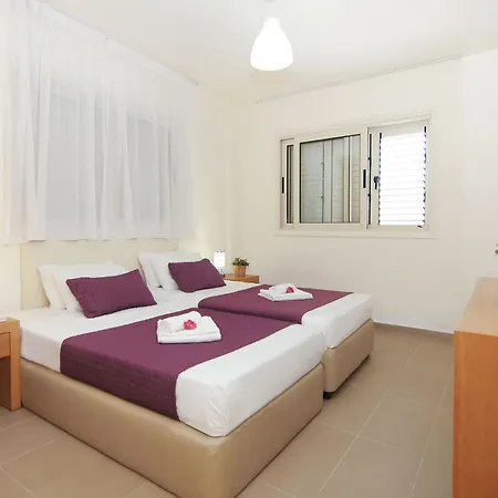 Adonia - 30m From Pernera Villa