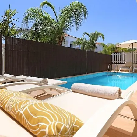 Adonia - 30m From Pernera Holiday home Protaras