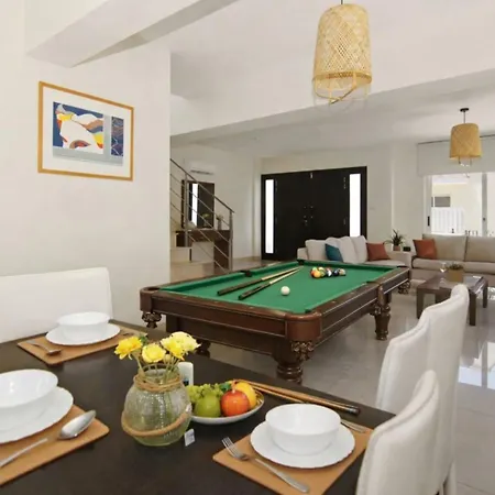 Adonia - 30m From Pernera Protaras