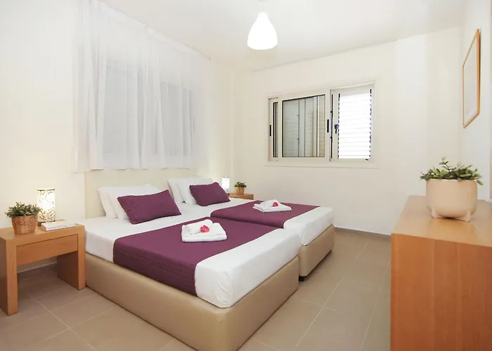 Adonia - 30m From Pernera Villa