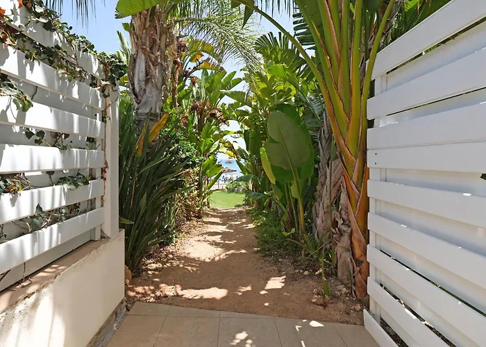 Adonia - 30m From Pernera Protaras