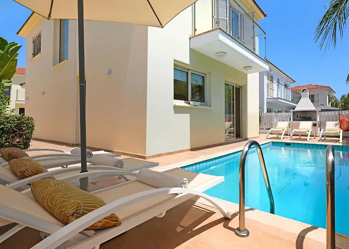 Adonia - 30m From Pernera Villa Protaras