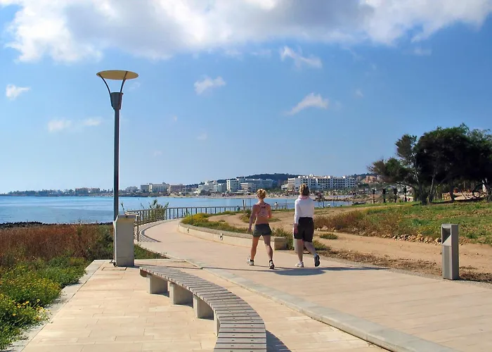 Villa Adonia - 30m From Pernera